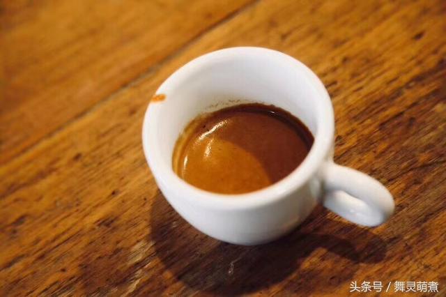 教大家如何区分拿铁咖啡和摩卡咖啡