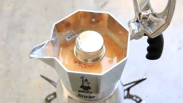 咖啡冲泡法：如何使用摩卡壶冲一杯咖啡？