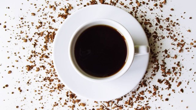 咖啡里的黑色沉淀物是什么？